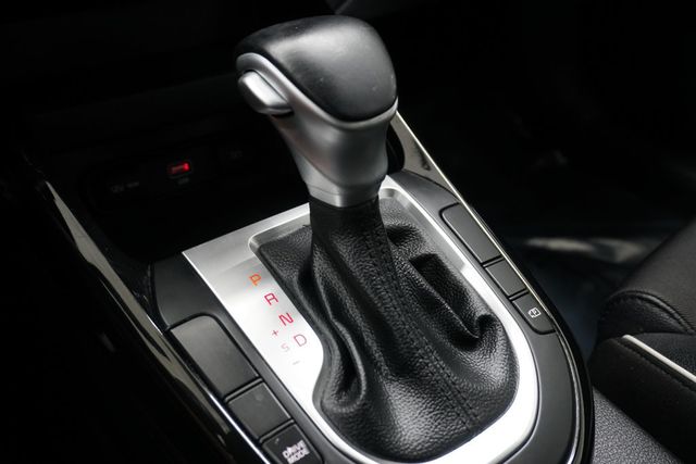 2023 Kia Forte GT-Line IVT - 22921698 - 17