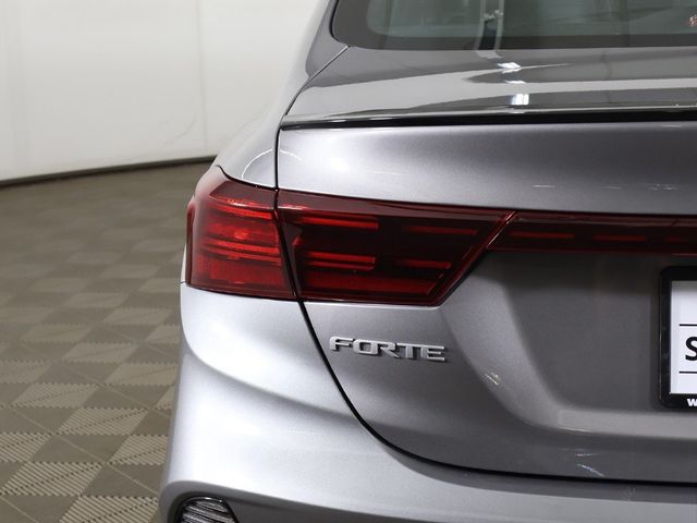 2023 Kia Forte GT-Line IVT - 22997542 - 13
