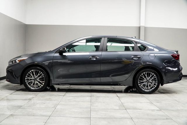 2023 Kia Forte GT-Line IVT - 22928897 - 8