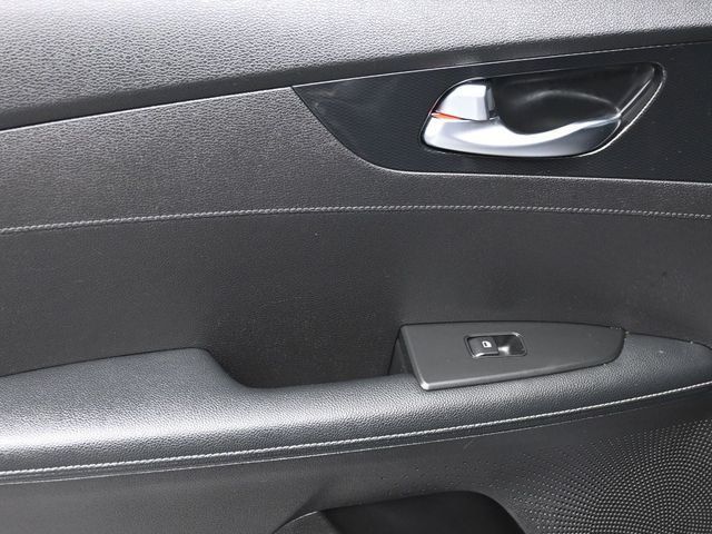 2023 Kia Forte GT-Line IVT - 23004753 - 13