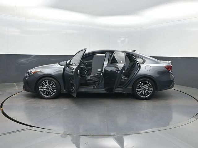 2023 Kia Forte GT-Line IVT - 23004753 - 39