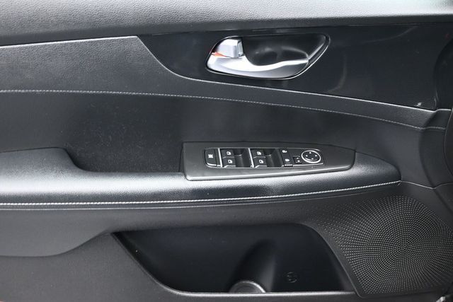 2023 Kia Forte GT-Line IVT - 23011176 - 11