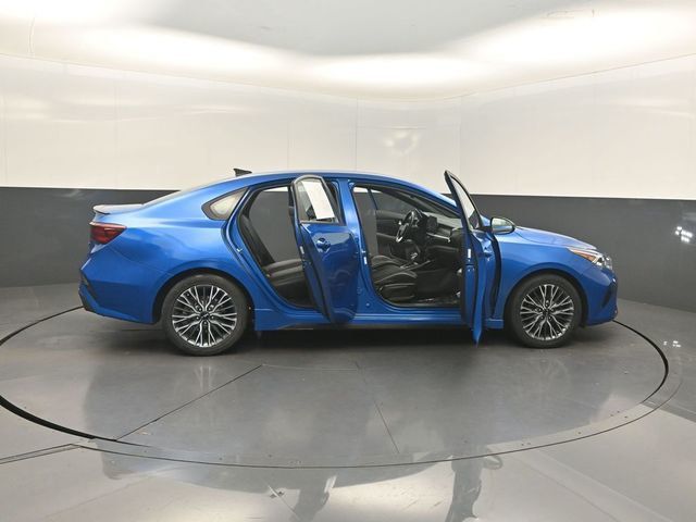 2023 Kia Forte GT-Line IVT - 23066901 - 34
