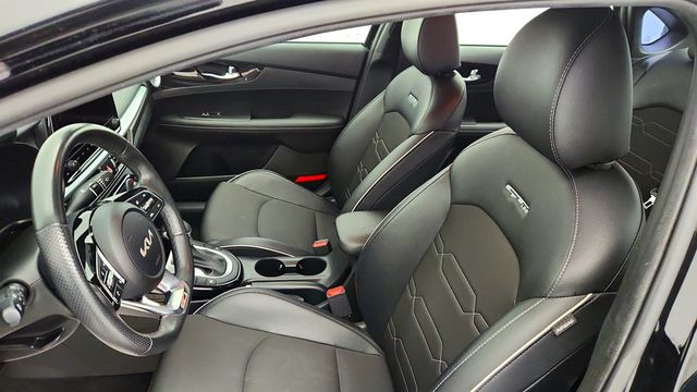 2023 Kia Forte GT-Line IVT - 22965768 - 19