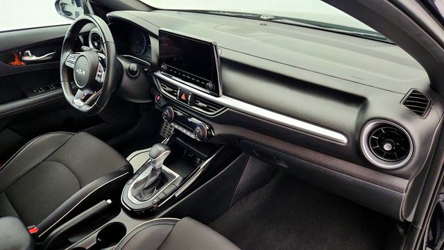 2023 Kia Forte GT-Line IVT - 22965768 - 24