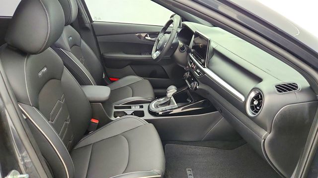 2023 Kia Forte GT-Line IVT w/ Premium Package - 23000265 - 24