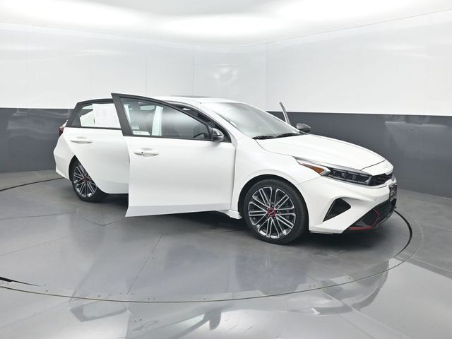 2023 Kia Forte GT Manual - 23014630 - 37