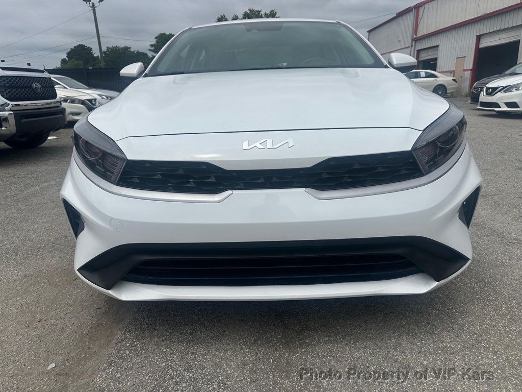 2023 Kia Forte LX photo 3