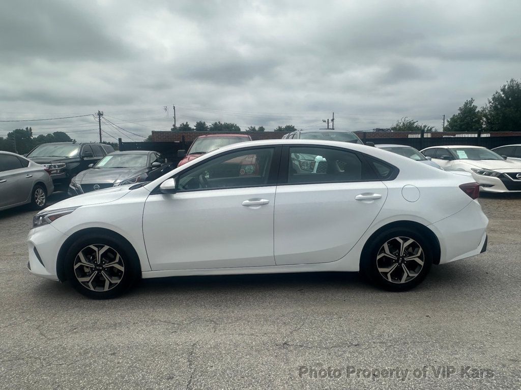 2023 Kia Forte LX photo 4