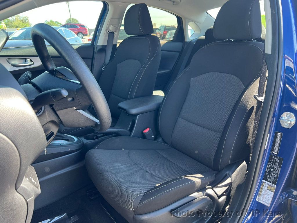 2023 Kia Forte LX IVT - 22926506 - 15