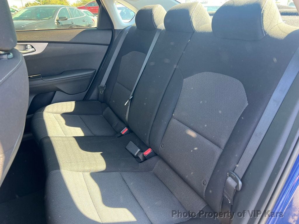 2023 Kia Forte LX IVT - 22926506 - 16
