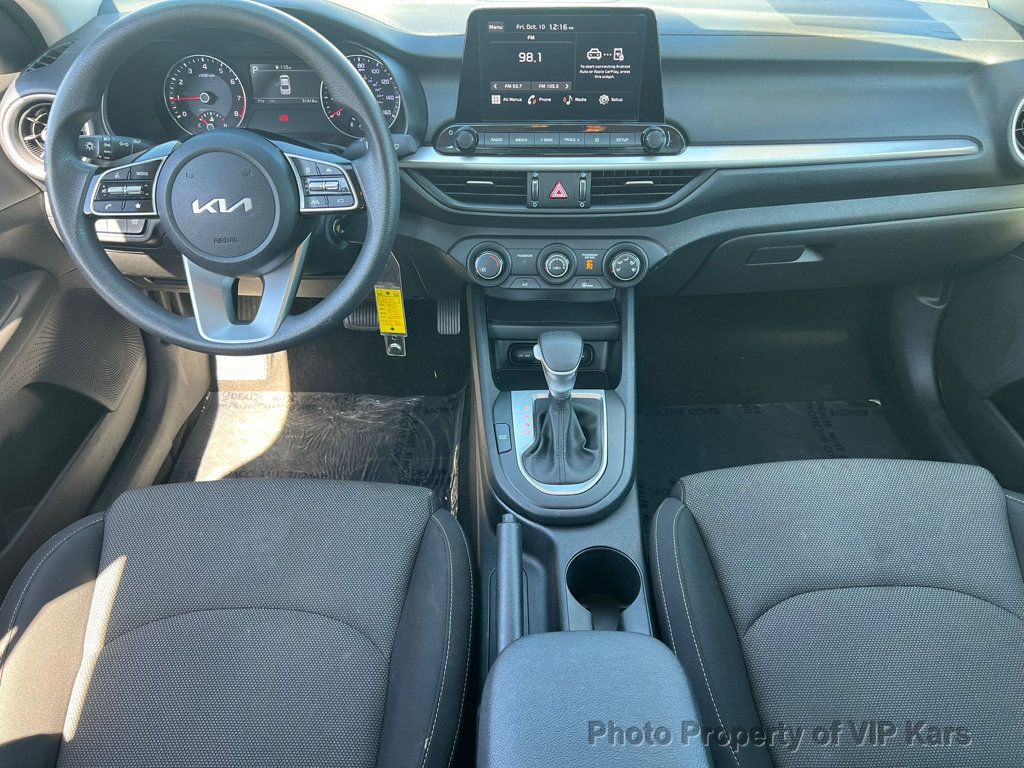 2023 Kia Forte LX IVT - 22926506 - 17
