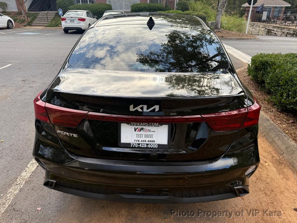 2023 Kia Forte LX photo 4