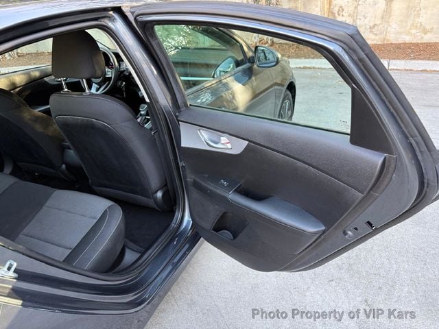 2023 Kia Forte LX IVT - 22980061 - 11