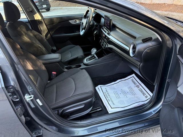 2023 Kia Forte LX IVT - 22980061 - 17