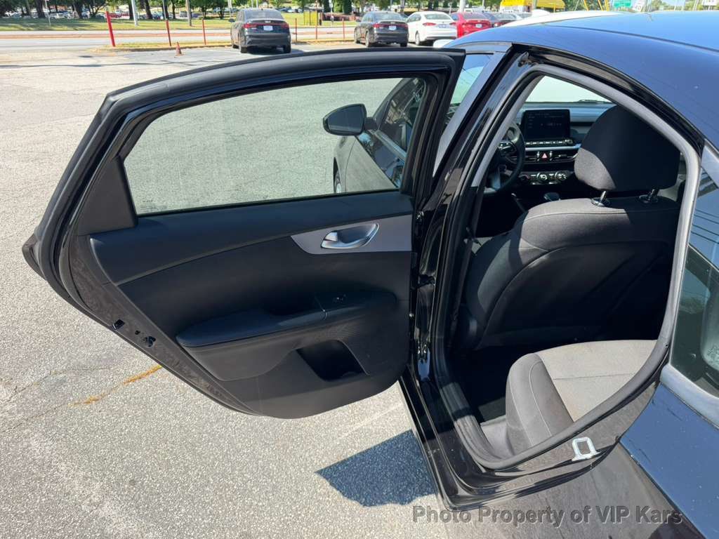 2023 Kia Forte LX IVT - 23014771 - 9