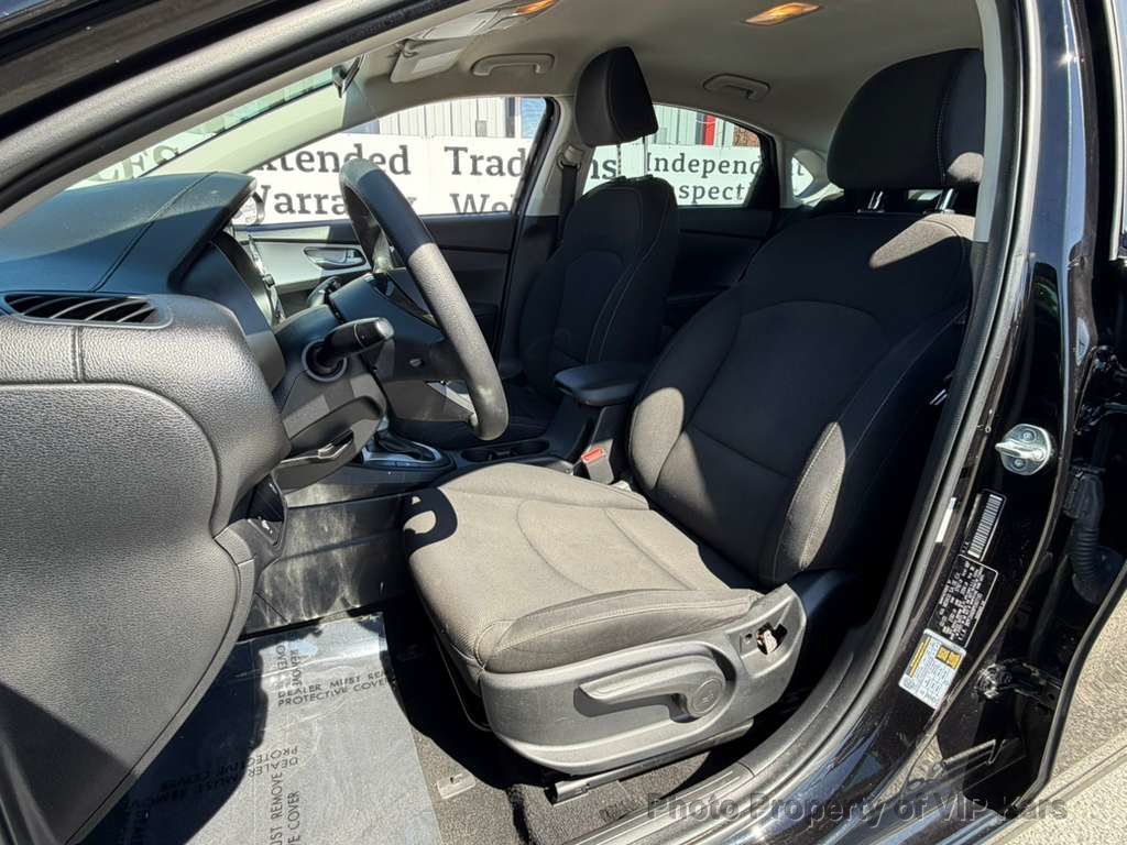 2023 Kia Forte LX IVT - 23014771 - 12