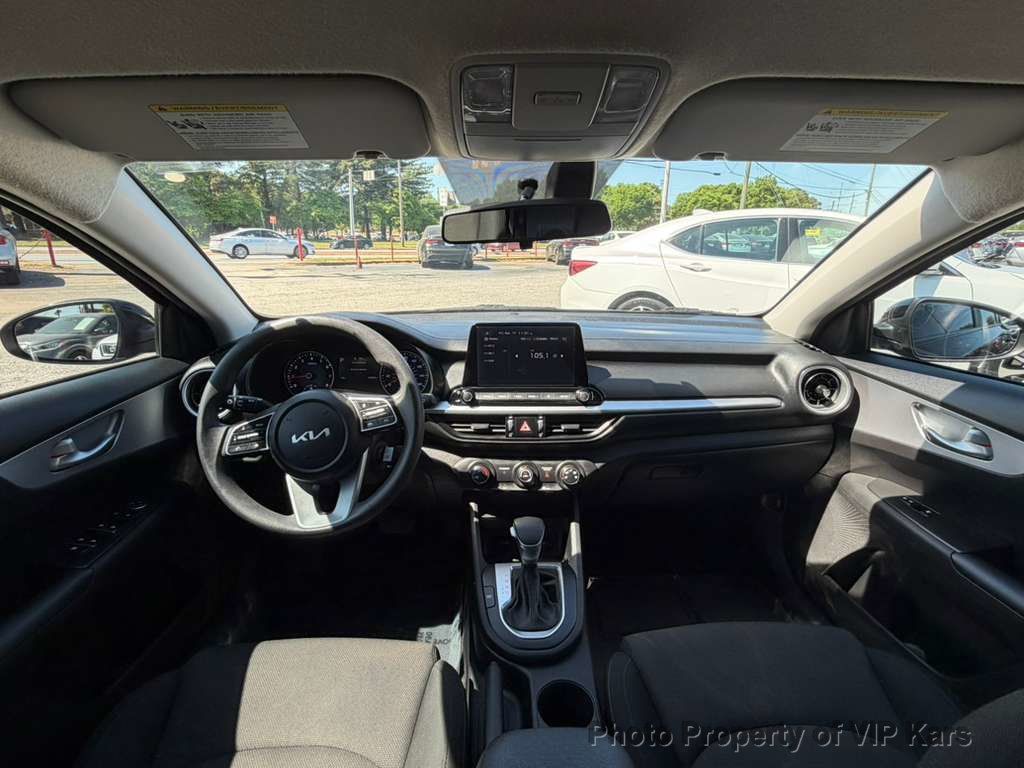 2023 Kia Forte LX IVT - 23014771 - 15