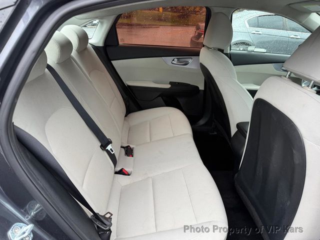 2023 Kia Forte LX IVT - 23041498 - 11