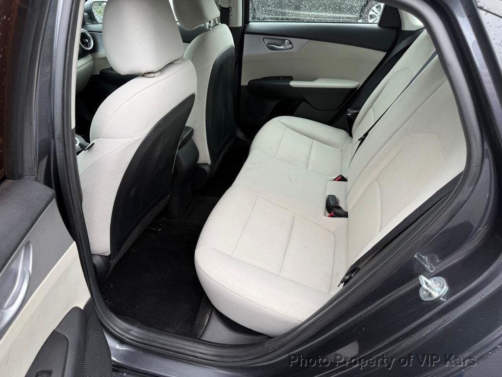 2023 Kia Forte LX IVT - 23041498 - 12