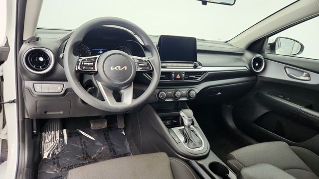 2023 Kia Forte LX IVT - 22955591 - 11