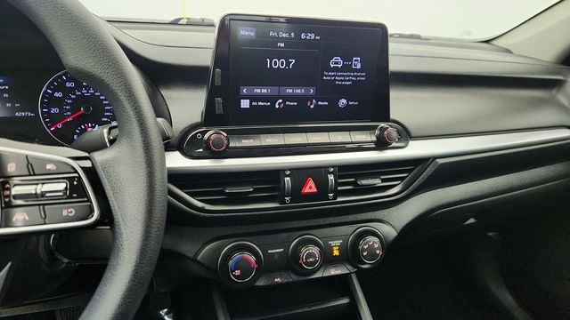 2023 Kia Forte LX IVT - 22955591 - 16