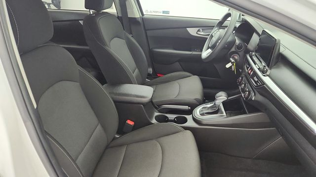 2023 Kia Forte LX IVT - 22955591 - 23