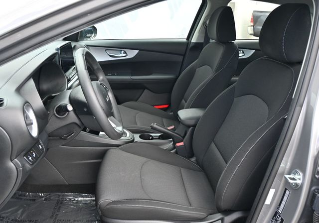 2023 Kia Forte LXS IVT - 22925507 - 12