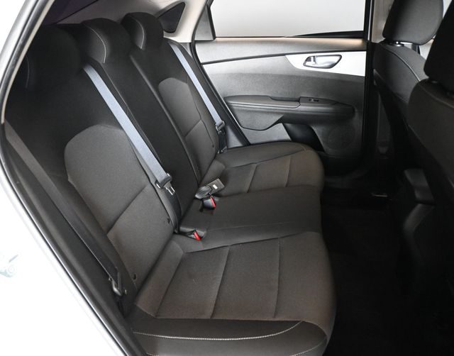 2023 Kia Forte LXS IVT - 23069680 - 19