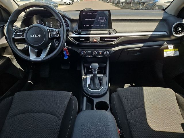 2023 Kia Forte LXS IVT - 23067388 - 7