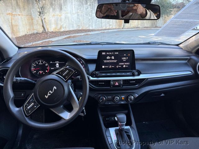 2023 Kia Forte LXS IVT - 22947047 - 19