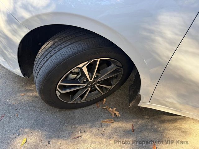 2023 Kia Forte LXS IVT - 22947047 - 8