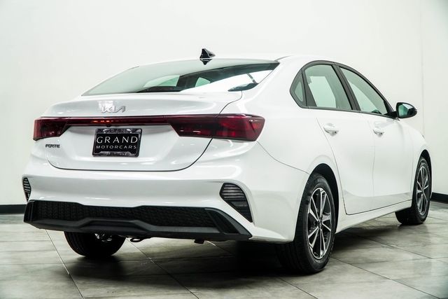 2023 Kia Forte LXS IVT - 22957152 - 11