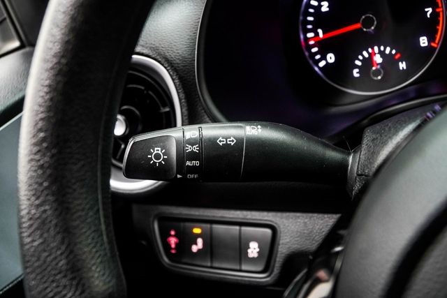 2023 Kia Forte LXS IVT - 22957152 - 31