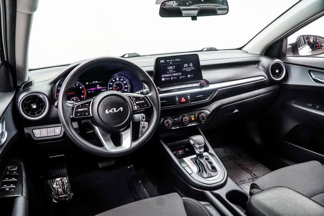 2023 Kia Forte LXS IVT - 22957152 - 4