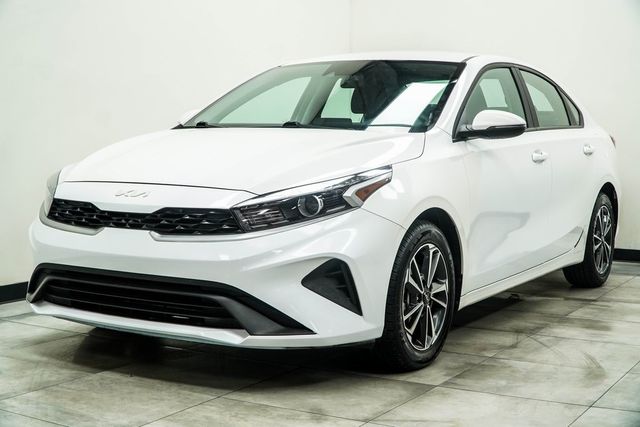 2023 Kia Forte LXS IVT - 22957152 - 5