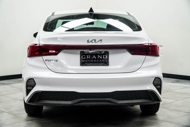 2023 Kia Forte LXS IVT - 22957152 - 8