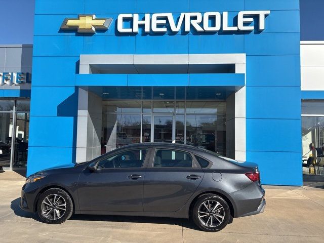 2023 Kia Forte LXS IVT - 22982188 - 0