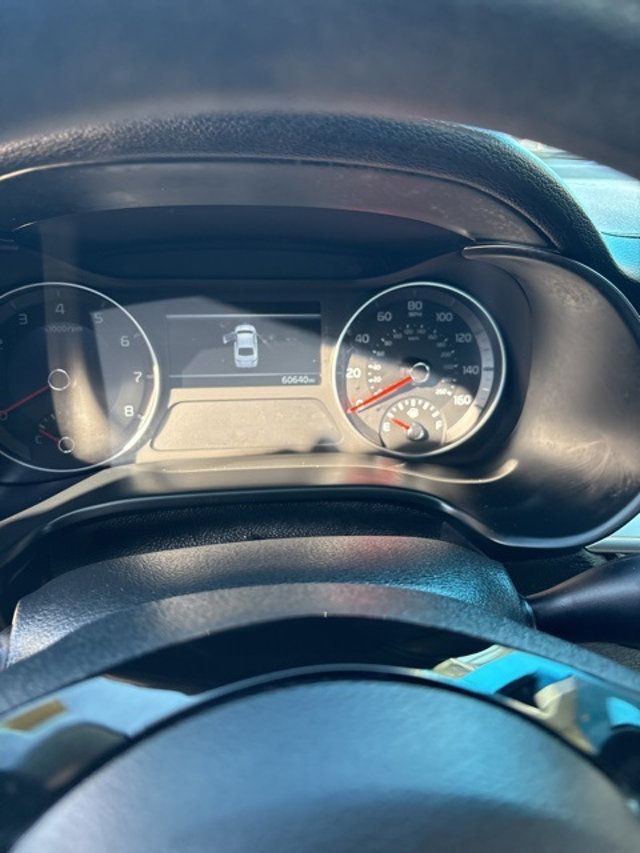 2023 Kia Forte LXS IVT - 22982188 - 12