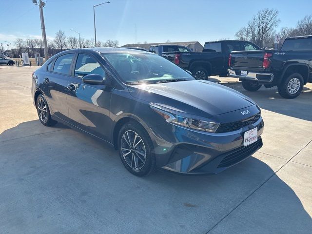 2023 Kia Forte LXS IVT - 22982188 - 5