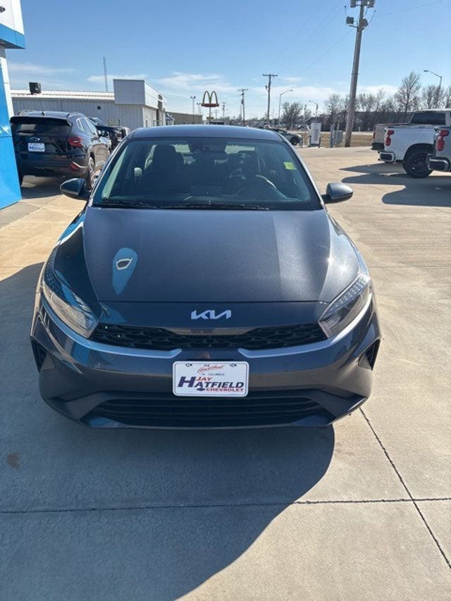 2023 Kia Forte LXS IVT - 22982188 - 6