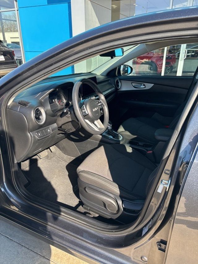 2023 Kia Forte LXS IVT - 22982188 - 7
