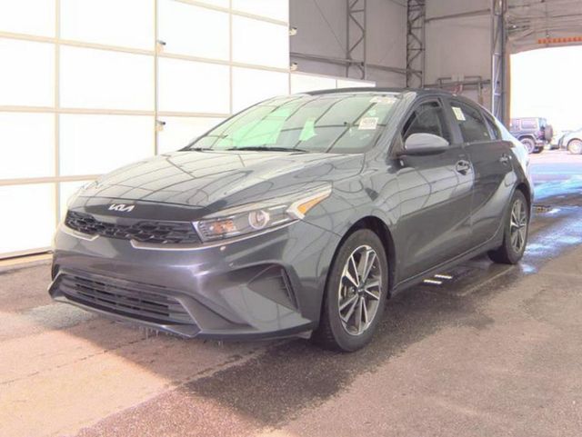 2023 Kia Forte LXS IVT - 22946653 - 1