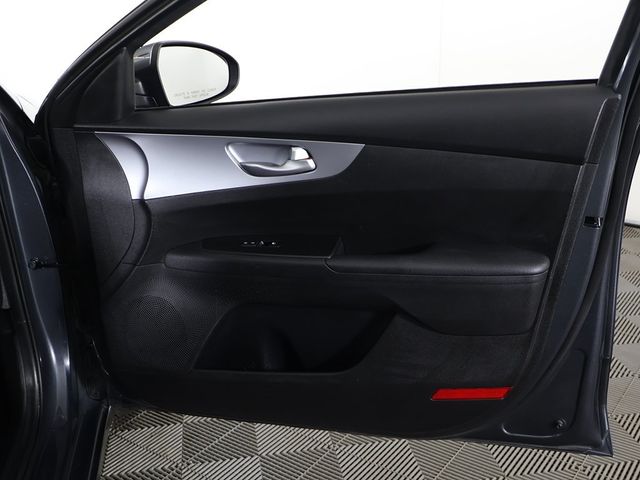 2023 Kia Forte LXS IVT - 22946653 - 20