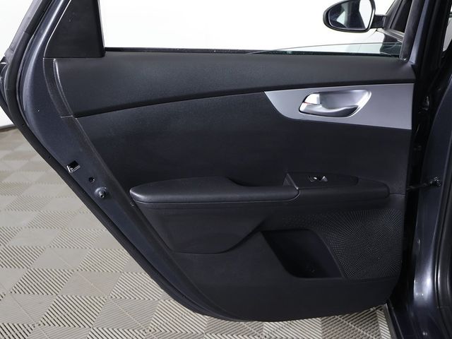 2023 Kia Forte LXS IVT - 22946653 - 21