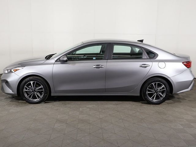 2023 Kia Forte LXS IVT - 22956434 - 15