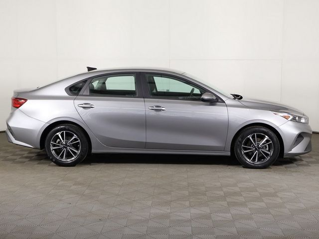 2023 Kia Forte LXS IVT - 22956434 - 16