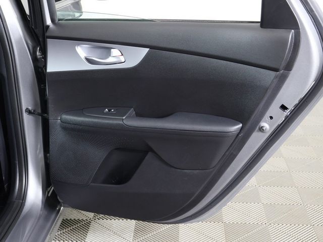 2023 Kia Forte LXS IVT - 22956434 - 23