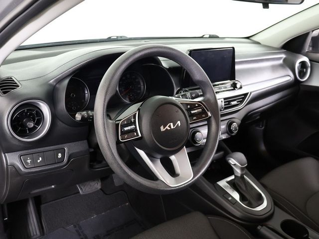 2023 Kia Forte LXS IVT - 22956434 - 24