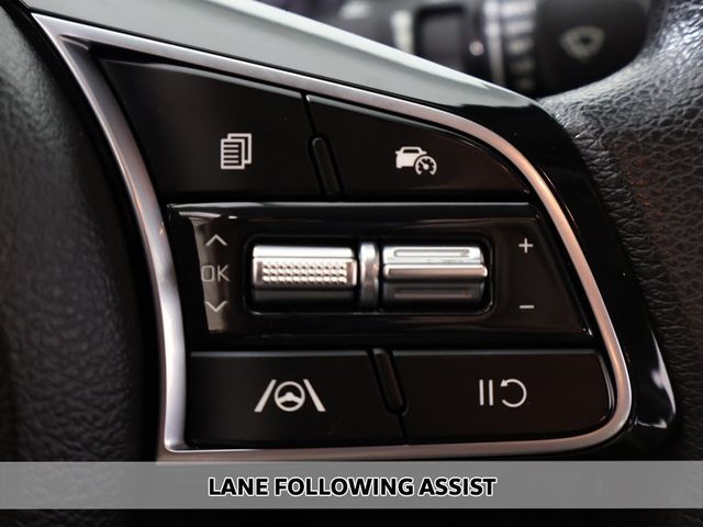 2023 Kia Forte LXS IVT - 22956434 - 2